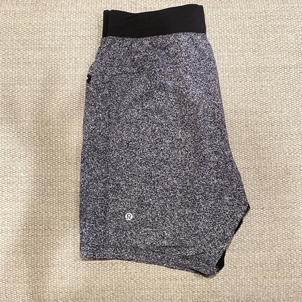 Lululemon classic athletic training shorts